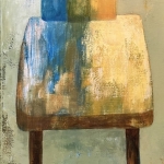 Tafeltje met flessen.