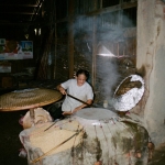 Mekong delta: Het maken van rijstpapier