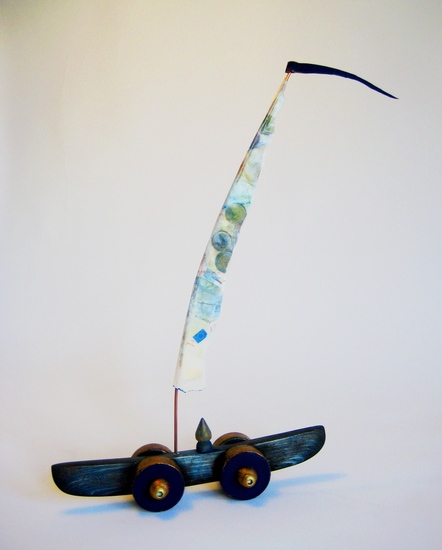 boot met blauwe wielen