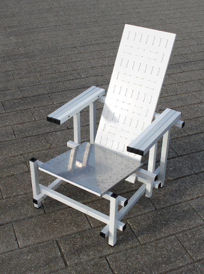 Chair Rietveld Shines Again