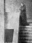 Een reeks die ontstond in de Benedictijner Abdij van Mamelis bij Vaals. De abdij is bekend om de moderne architectuur van monnik en architect Dom van der Laan. De totale reeks bestaat uit een tiental foto's, digitaal bewerkt maar teruggebracht tot een analoge zilverbarietdruk dmv een 'digitaal papier negatief'.