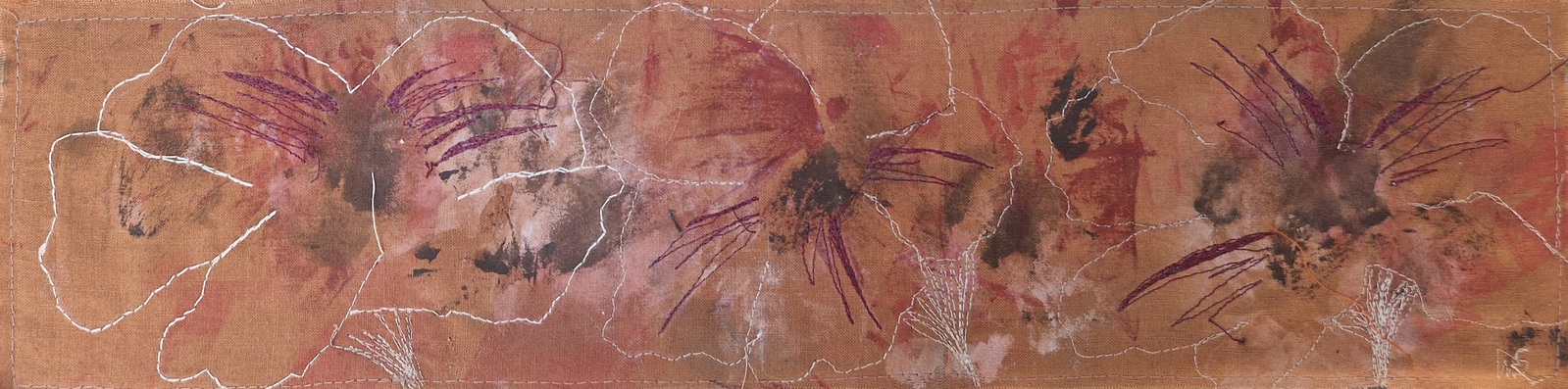 'Omringd door bloemen II'