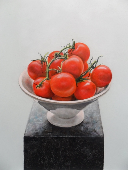 Tomaatjes op wite schaal