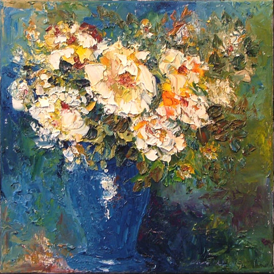 Rozen in blauwe vaas