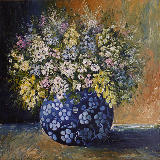 Boeket in blauwe vaas