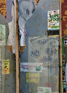 Nog laar eens spelen met het formele van een retabel, en toen net en tentoonstelling over vanitas- en memento mori-schilderijen en objecten gezien.