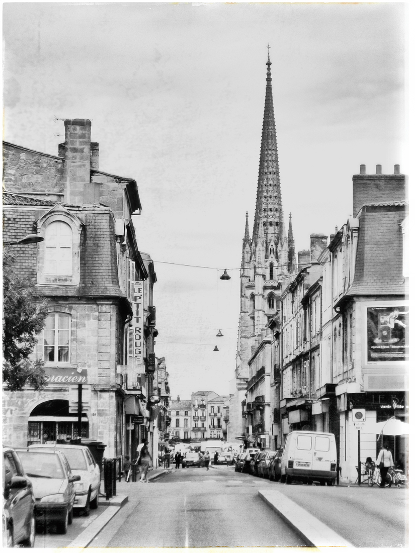 03 BORDEAUX, FRANCE. In Black and White