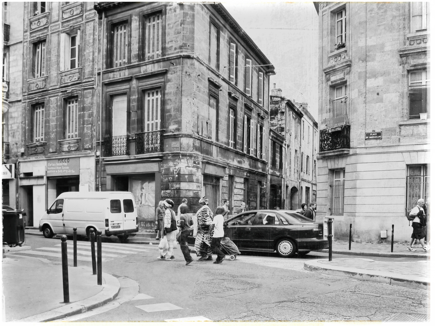 04 BORDEAUX, FRANCE. In Black and White