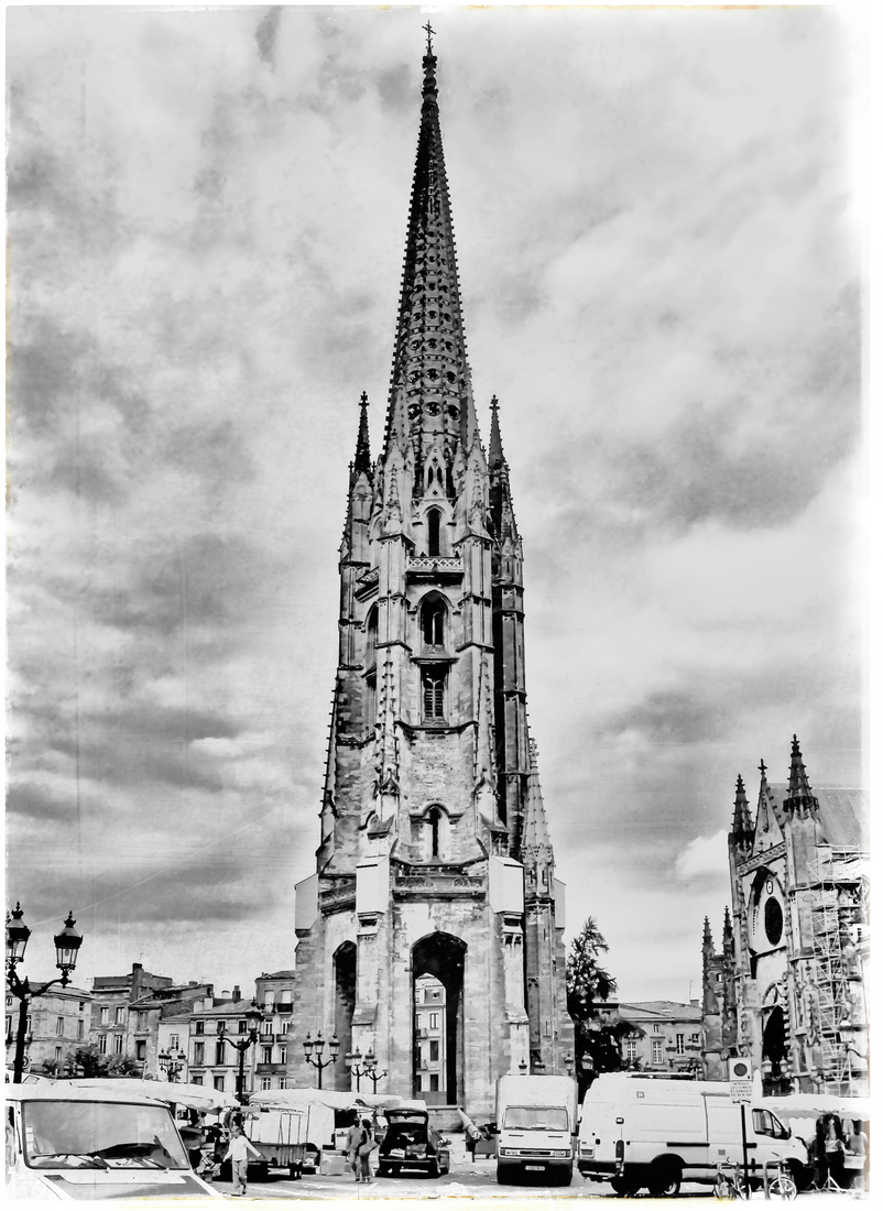 05 BORDEAUX, FRANCE. In Black and White