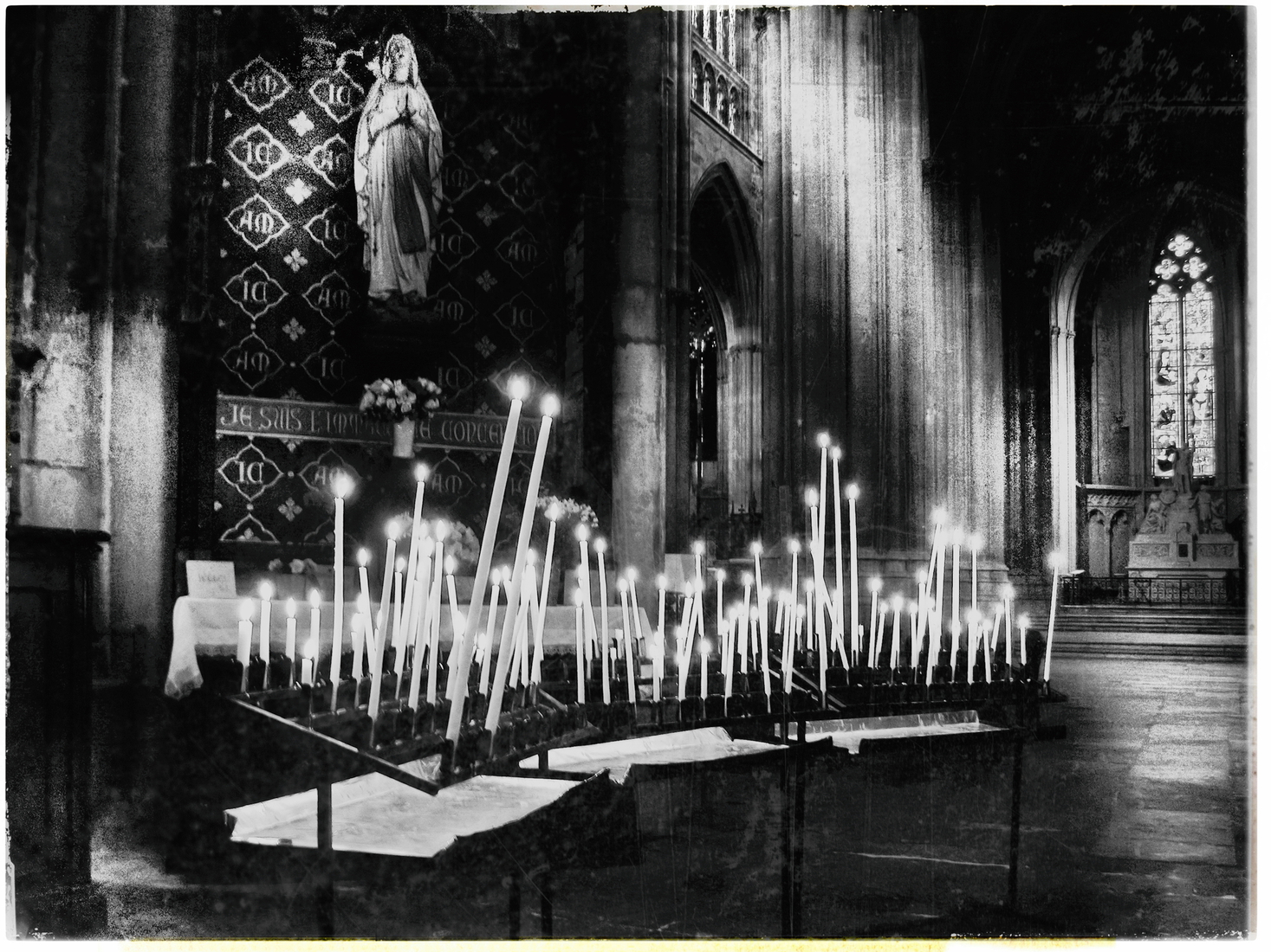 09 BORDEAUX, FRANCE. In Black and White!