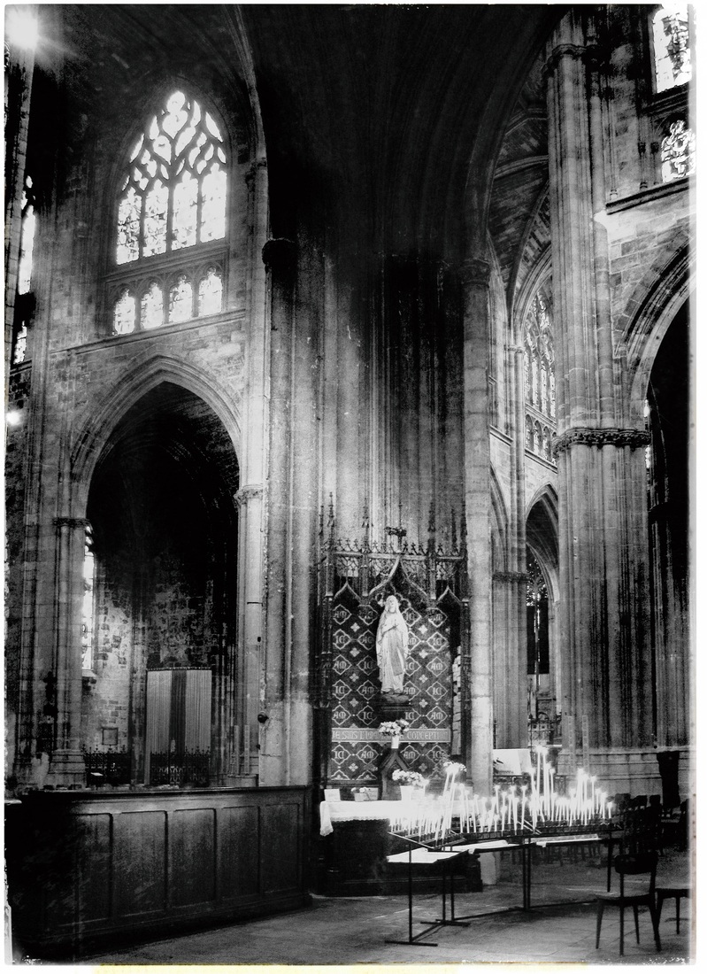 12 BORDEAUX, FRANCE. In Black and White!