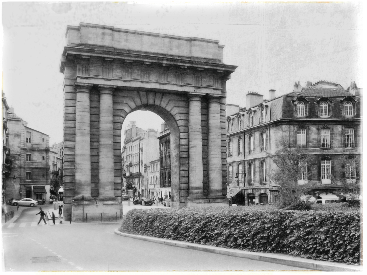 19 BORDEAUX, FRANCE. In Black and White!