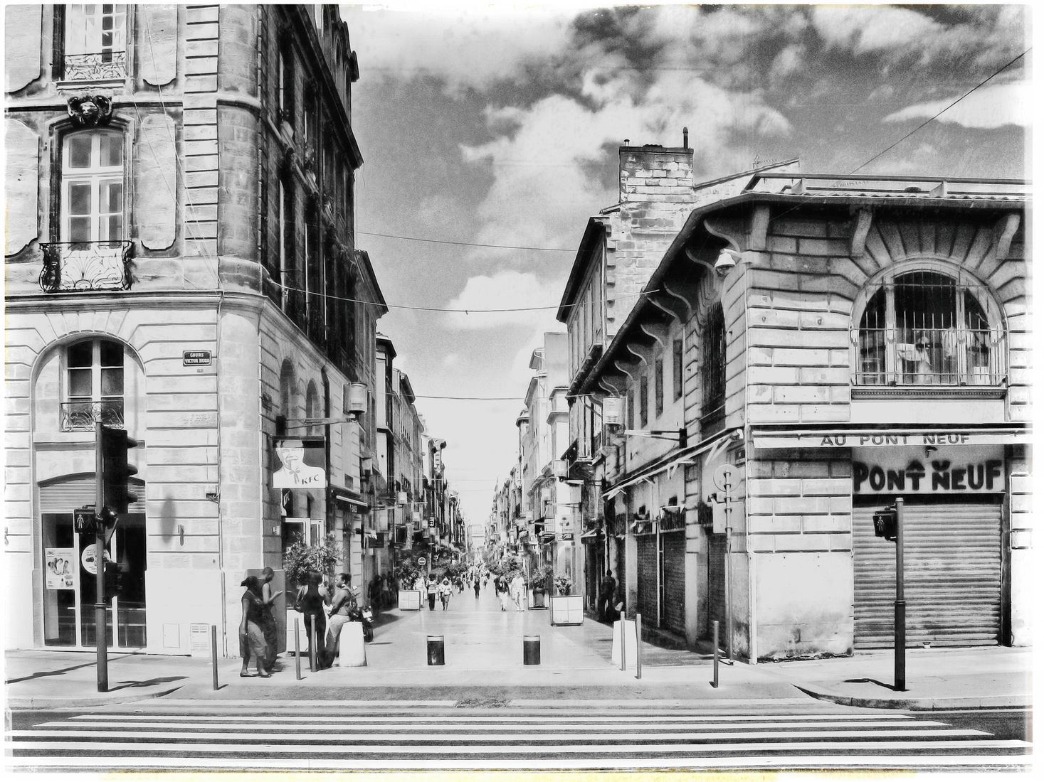 36 BORDEAUX, FRANCE. In Black and White!