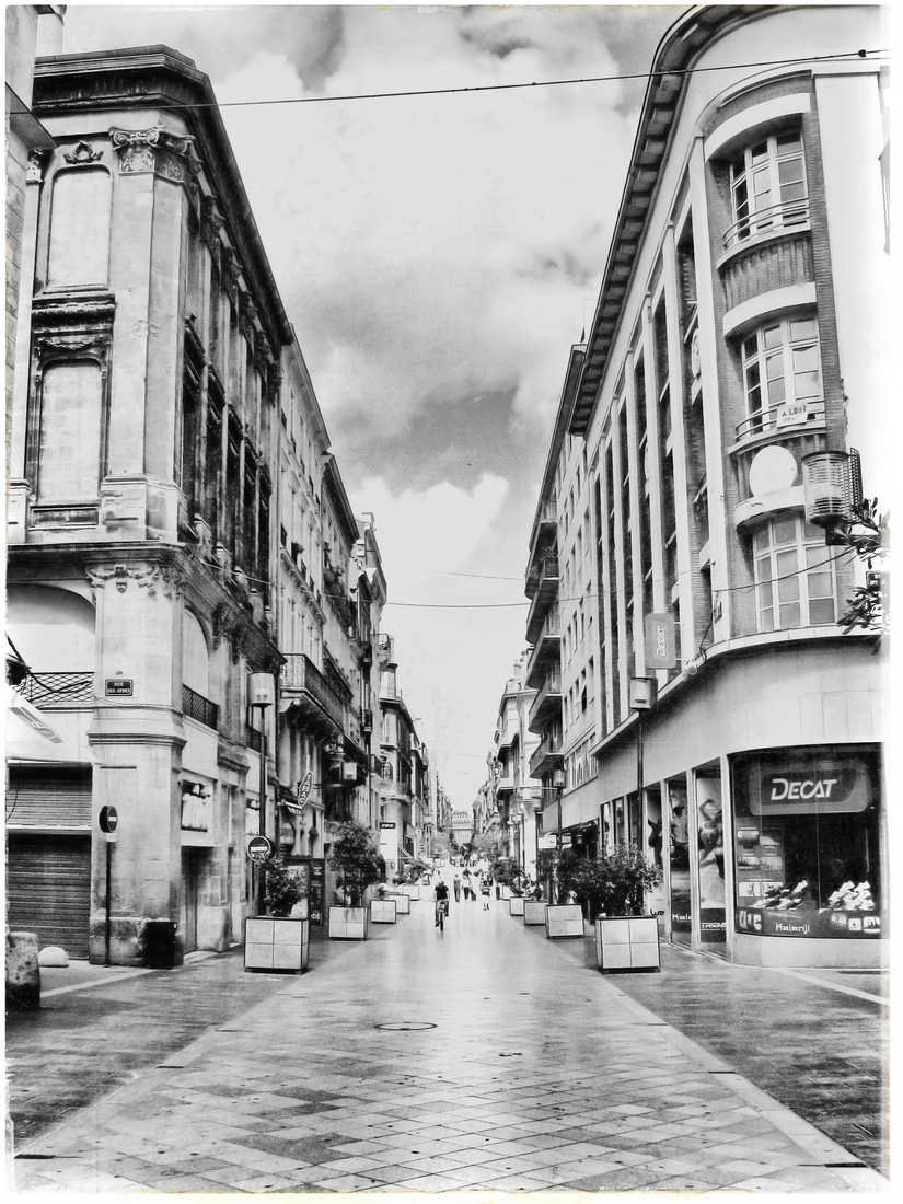 38 BORDEAUX, FRANCE. In Black and White!