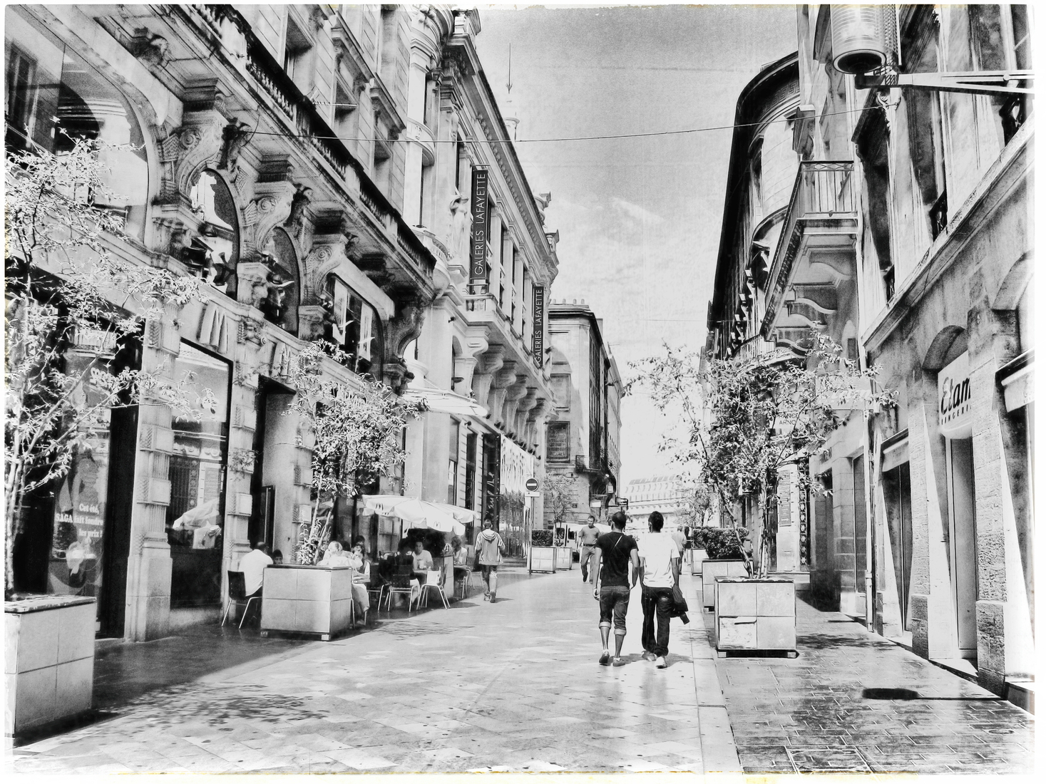 42 BORDEAUX, FRANCE. In Black and White!