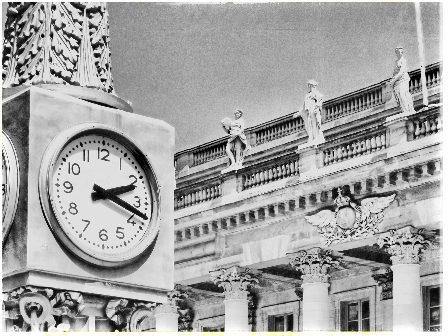 51 BORDEAUX, FRANCE. In Black and White