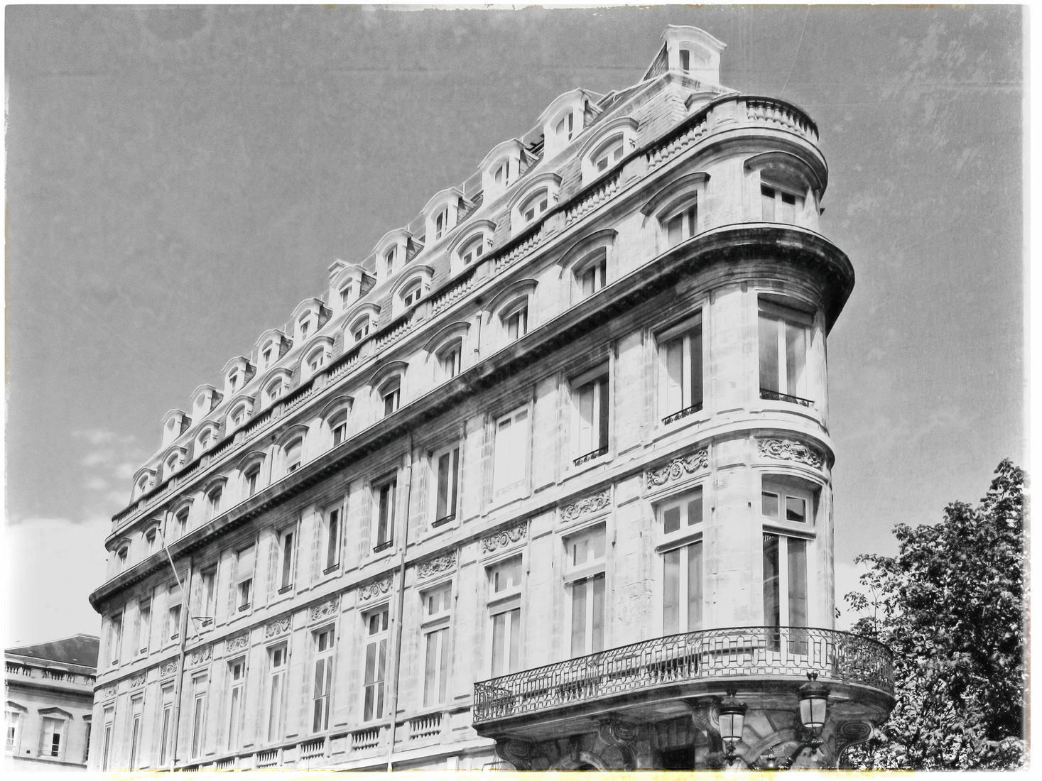 57 BORDEAUX, FRANCE. In Black and White