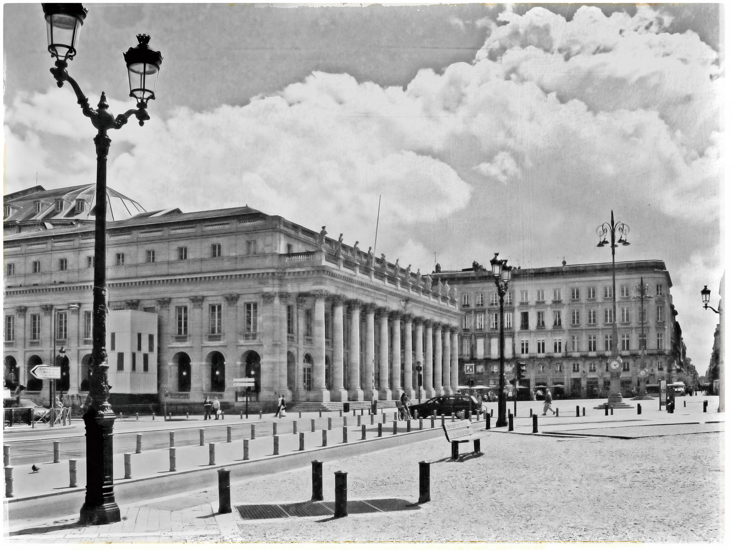 59 BORDEAUX, FRANCE. In Black and White