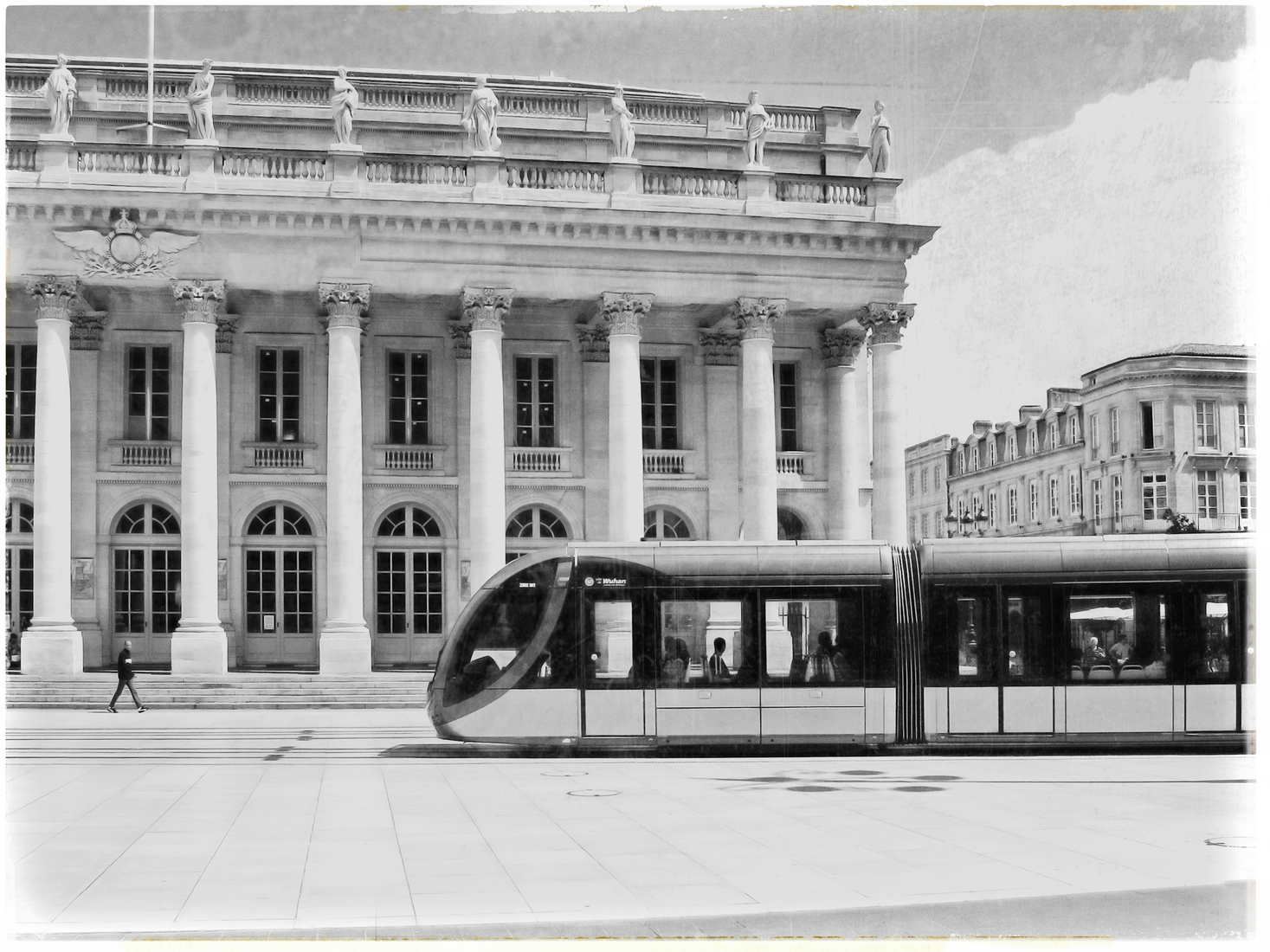 61 BORDEAUX, FRANCE. In Black and White