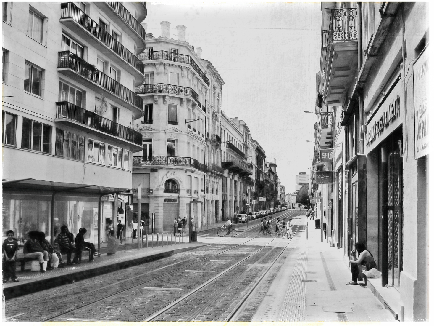 66 BORDEAUX, FRANCE. In Black and White