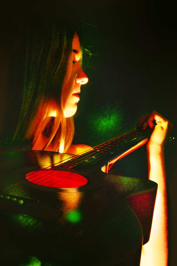 Girl, Guitar and Chess 05