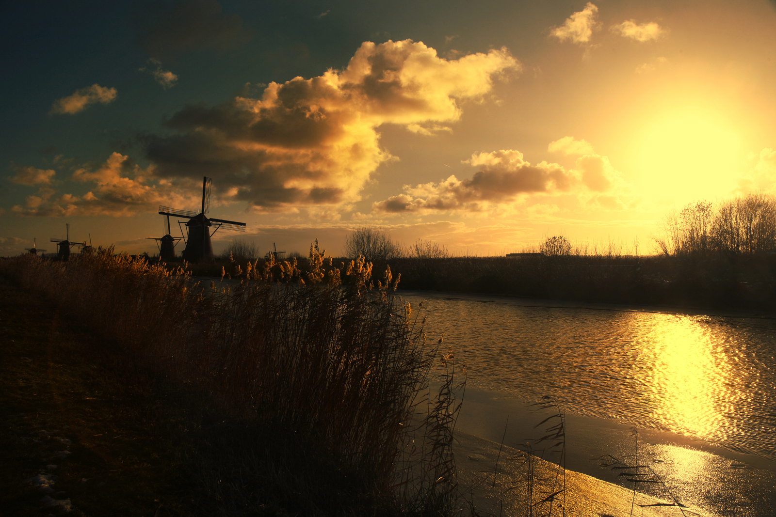 Kinderdijk Evening