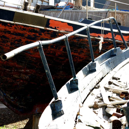 Railing boat