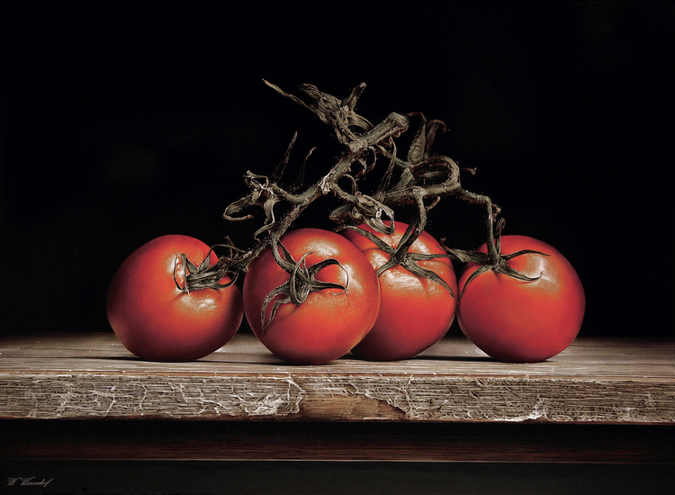 Vier tomaten op een plank.  Verkocht/Sold