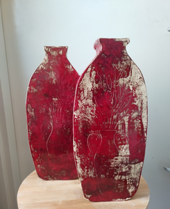 Het koninklijke kaststel bestaat uit 2 vazen, 2 koningen en een ronde pot met een koninklijk randje.
