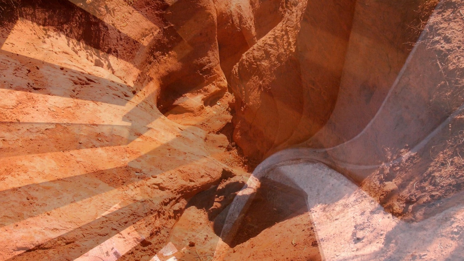 Les Ocres, opklimmen en afdalen.