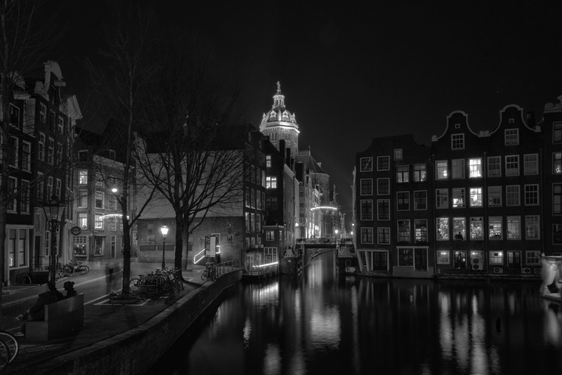 Amsterdam @ night in BW 8