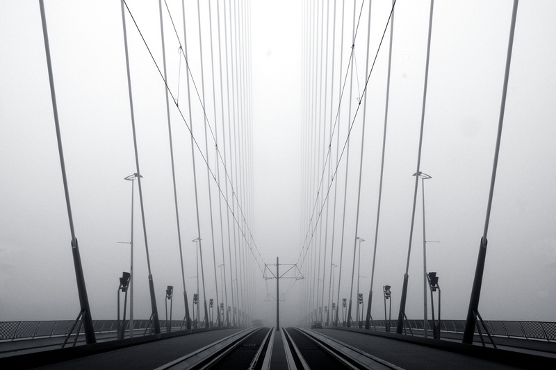 Erasmusbrug in mist 2