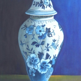 Delfstblauwe vaas links