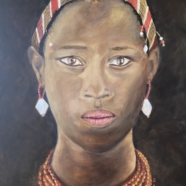 African beauty met ketting 