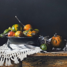 Pompoenen in tinnen schaal