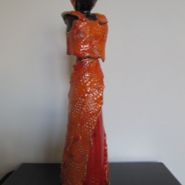 Vrouw in oranje rood 2