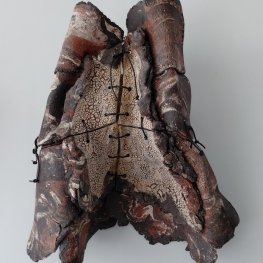 Kleine Torso bruin