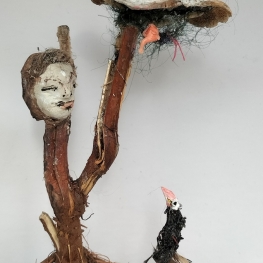 mixed media in glazen stolp