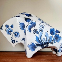 Stiertje in Delftsblauw.