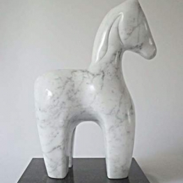 Aiyanar Paard Carrara Marmer