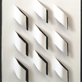 Porseleinen reliëf (*1)