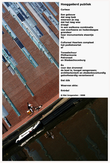 19 - Hooggeëerd publiek.