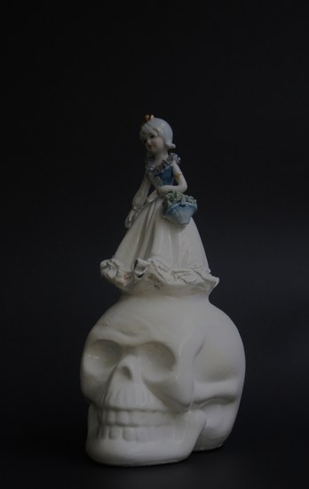NEW !!!! marie antoinette scull