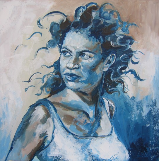 jonge vrouw in blauw