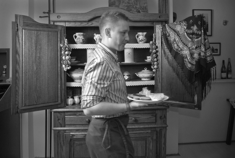 'Kredens', uit het boek: ‘Honderd jaar heimwee’