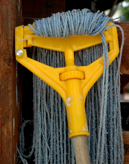 Mop with a yellow attitude