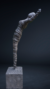 Beelden in steen, klei en paverpol. Afmetingen vanaf 40 cm hoog. Klik op een werk voor meer foto's en  informatie betreffende afmetingen en prijzen. 