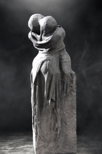 Beelden in klei, paverpol en artstone. Afmetingen tot 40 cm hoog. Klik op een werk voor meer foto's en  informatie betreffende afmetingen en prijzen. 