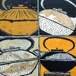 Sian heeft zich voor dit thema laten inspireren door kopjes, koffie- en theepotten. Deze voorwerpen heeft ze extreem uitvergroot en geabstraheerd op doek gezet. Bij de uitwerking ligt de nadruk niet zozeer op de vormen, maar vooral op het lijnen- en vlakkenspel. In combinatie met collages oogt dit als een kleurrijk landschap.