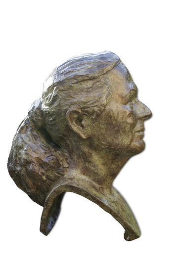 Lya Douwes, voorzitter